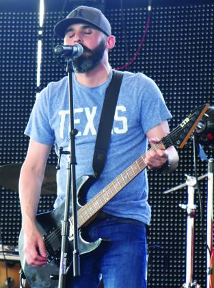 Singing louder than before - Fredericksburg Standard - Fredericksburg